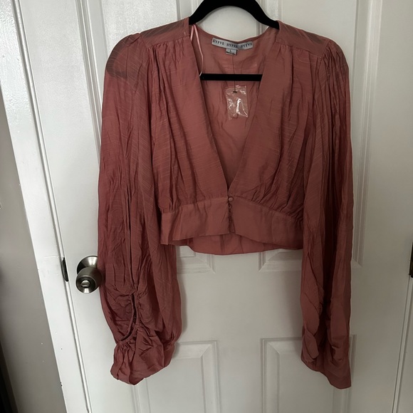 Pink Lily Tops - pink lily/hvyfe cropped shirt